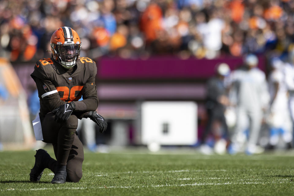 Browns Za'Darius Smith