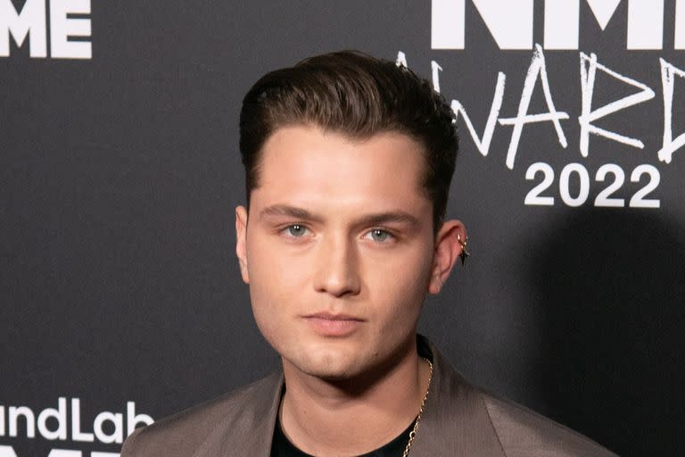 El hijo de Jude Law, en los premios NME en Londres