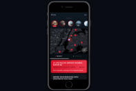 <p>Die App “Citizen” soll New Yorker frühzeitig warnen, wenn in ihrer Nachbarschaft ein Verbrechen passiert. Im Hauptquartier hören Mitarbeiter den Polizeifunk ab. Sobald die Meldung von der behördlichen Notrufzentrale an die Streifenwagen oder Rettungsdienste herausgeht, bekommen die Nutzer eine Push-Nachricht, die den Vorfall beschreibt und auf einer elektronischen Landkarte markiert. Diese Idee wurde mit rund 12 Millionen US-Dollar finanziert. (Bild: Citizen) </p>