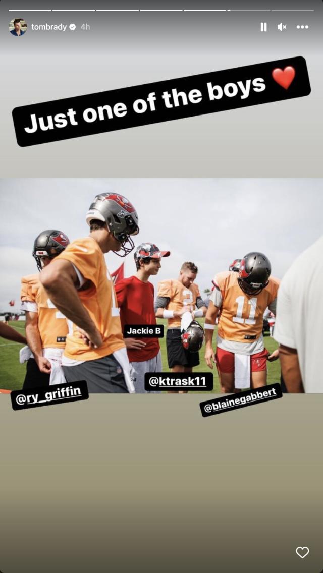 Auman] Super cool father-son shot of Tom Brady and son Jack at Bucs  practice today, from Brady's Instagram. : r/buccaneers