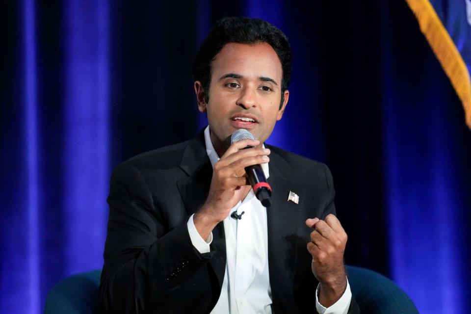 PHOTO: Republican presidential candidate businessman Vivek Ramaswamy speaks at an event in St. Clair Shores, Mich., Aug. 14, 2023. (Paul Sancya/AP)