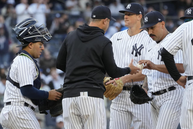 Rizzo shifts into high gear as Yanks top Angels