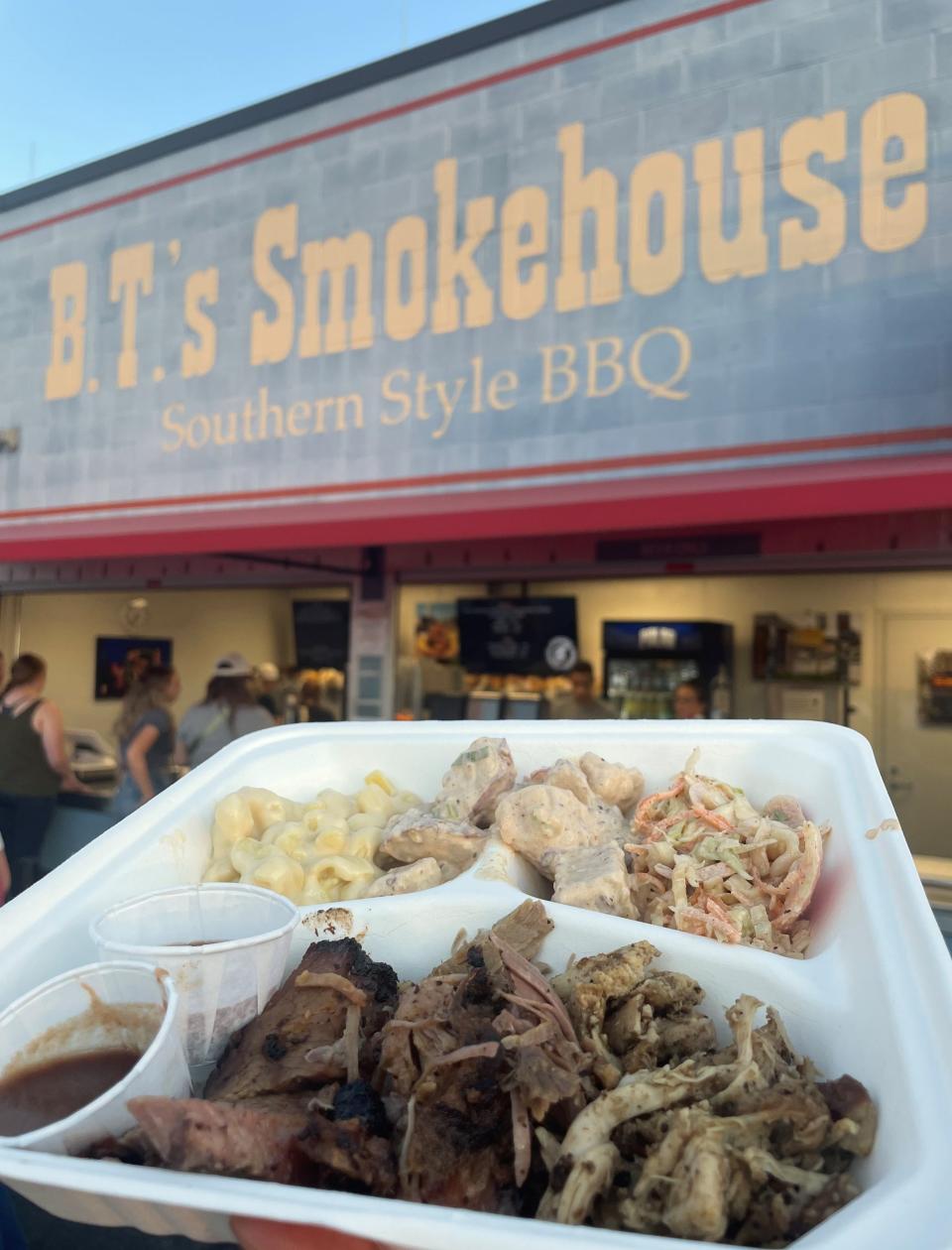 B.T.'s Smokehouse brings barbeque to Polar Park.