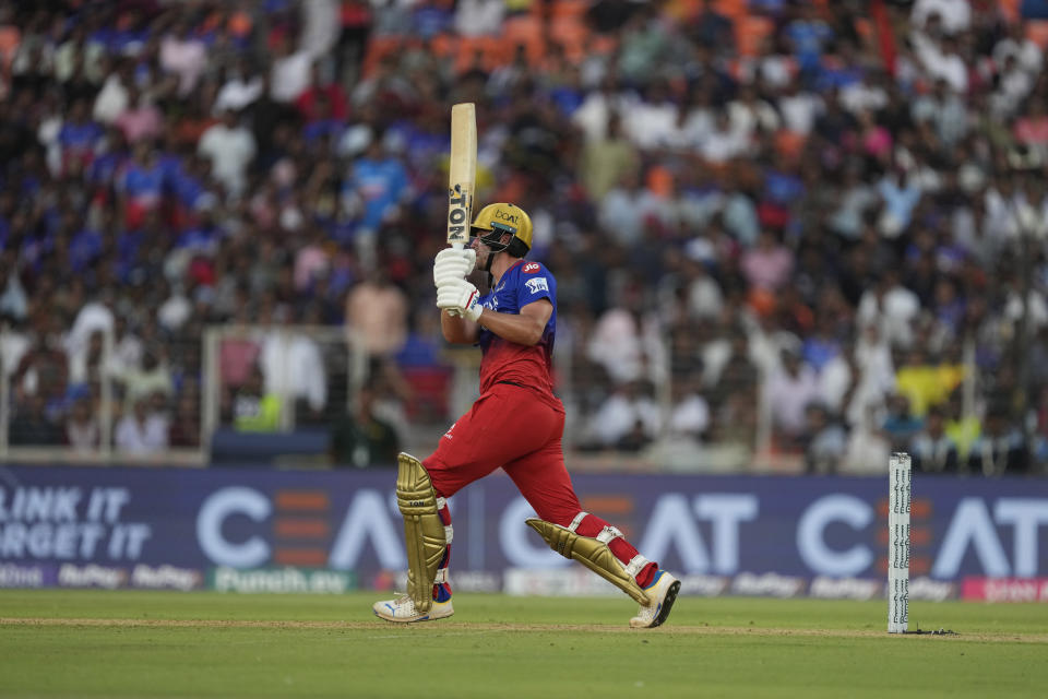Royal Challengers Bengaluru stay alive with win over Gujarat Titans in