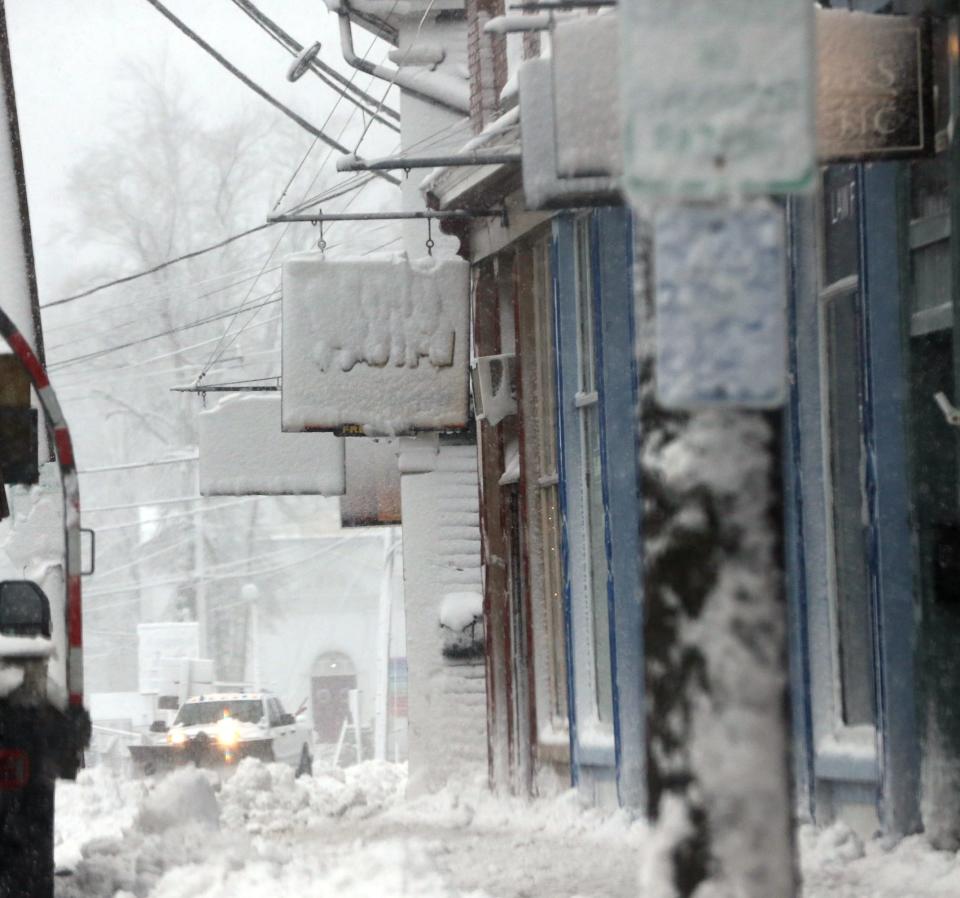 A spring nor'easter hit the Seacoast Thursday, April 4, 2024, with a mix of snow, sleet, rain, heavy winds and power outages.