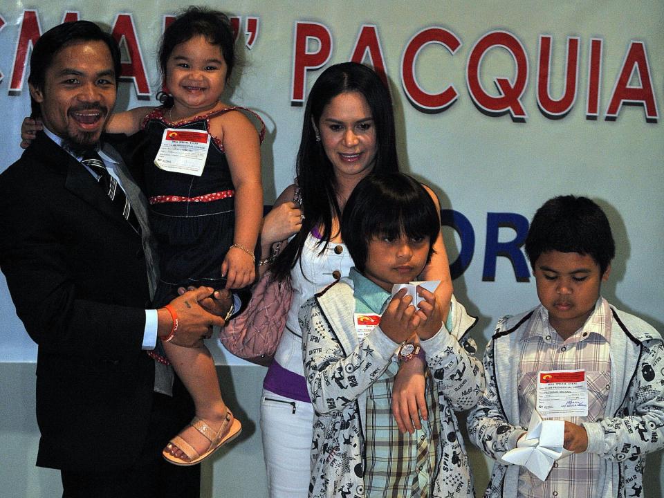 Manny Pacquiao and his family. Jimuel is in the middle.