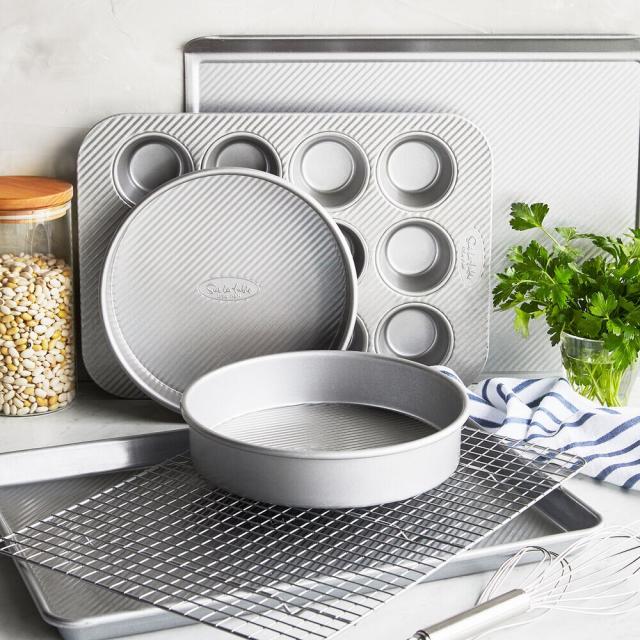 Stock Up on Rachael's Best-Selling Bakeware for Thanksgiving + Holiday  Baking