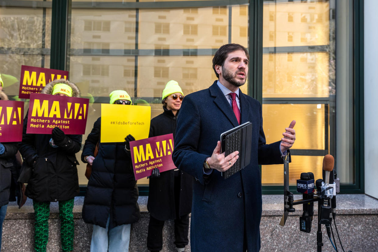 Image: Mothers Against Media Addiction Group Demonstrates Outside Facebook's Parent Company Meta's New York Office (Spencer Platt / Getty Images)