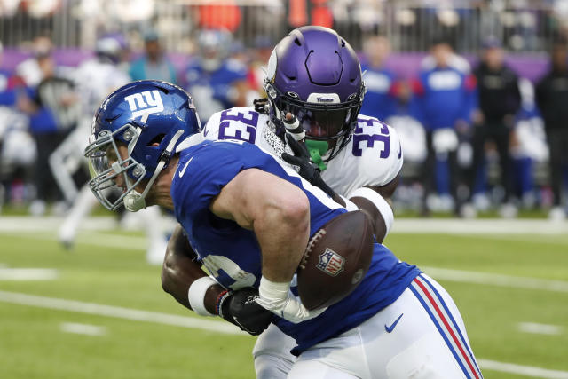 Photos: Giants trample visiting Vikings as Freeman makes QB debut