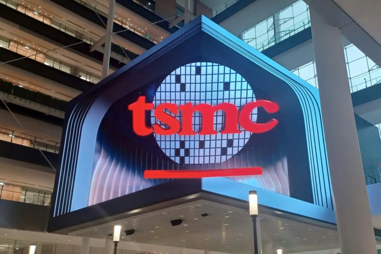 Der taiwanische Chip-Hersteller TSMC hat weitere Milliardeninvestitionen in den USA zugesagt. Der Konzern erhöht damit seine Investitionssumme im Land auf 65 Milliarden Dollar. (Amber Wang)