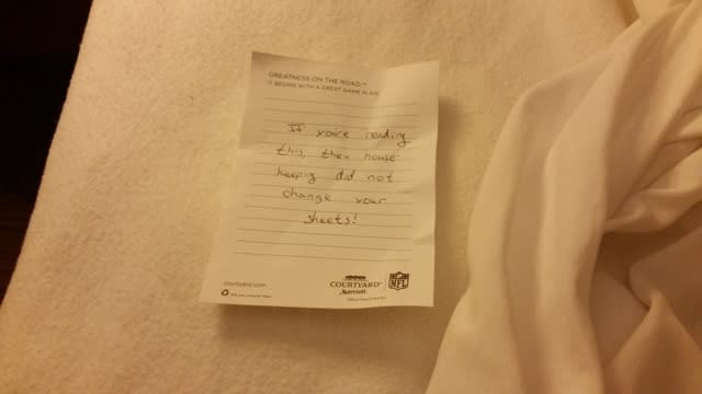 Guest finds 'horror' note in hotel bed