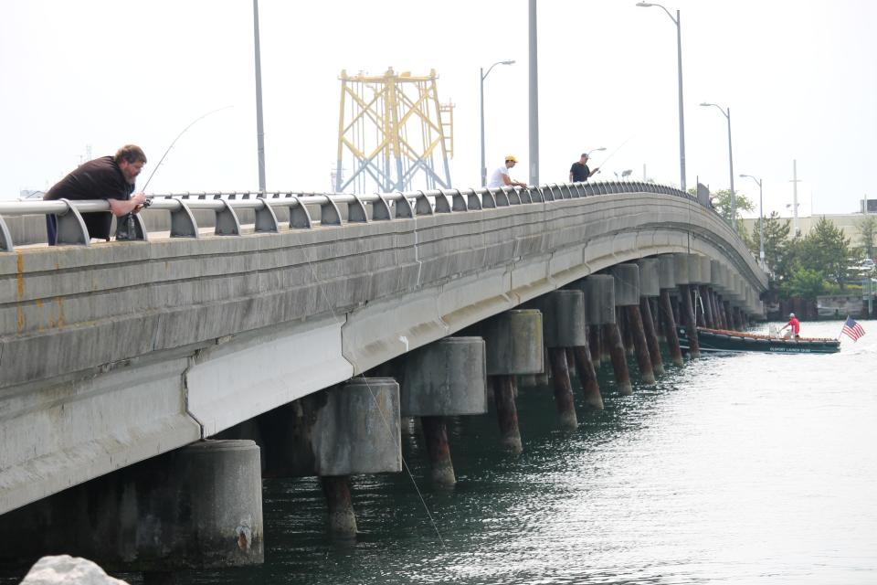 The Goat Island Causeway is one of the most popular fishing spots for squid in the entire state, but could cause problems for boats passing underneath.