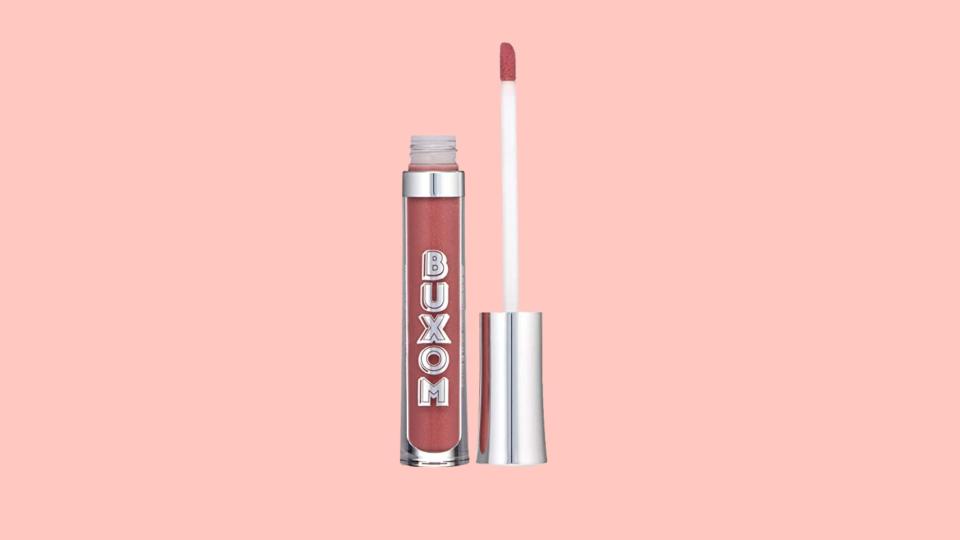 Achieve fuller, glossy lips with the Buxom Full-On Plumping Lip Polish Gloss.