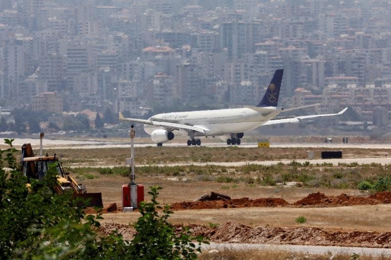 FILE PHOTO: A Saudia, also known as Saudi Arabian Airlines, plane lands at Rafik al-Hariri airport in Beirut, Lebanon June 29, 2017. REUTERS/Jamal Saidi 