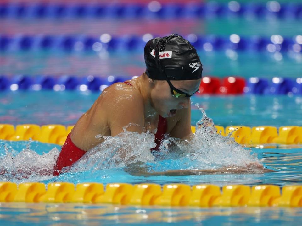 Canada's Summer McIntosh won her third race of the 2023 Pro Swimming Series event in Fort Lauderdale, Fla., on Saturday, with a record-setting performance in the women's 200-metre individual medley. (@SwimmingCanada/Twitter - image credit)