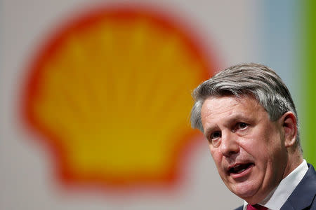 Ben van Beurden, chief executive officer of Royal Dutch Shell, speaks during the 26th World Gas Conference in Paris, France, June 2, 2015. REUTERS/Benoit Tessier/File Photo