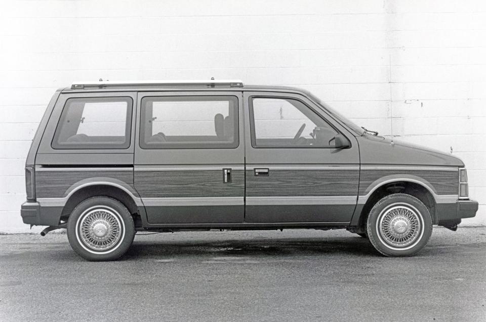 1984 plymouth voyager le