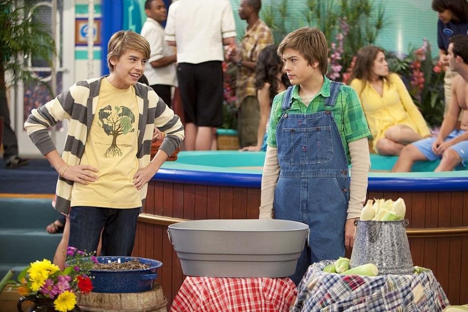 Cole and Dylan Sprouse in "Suite Life On Deck."