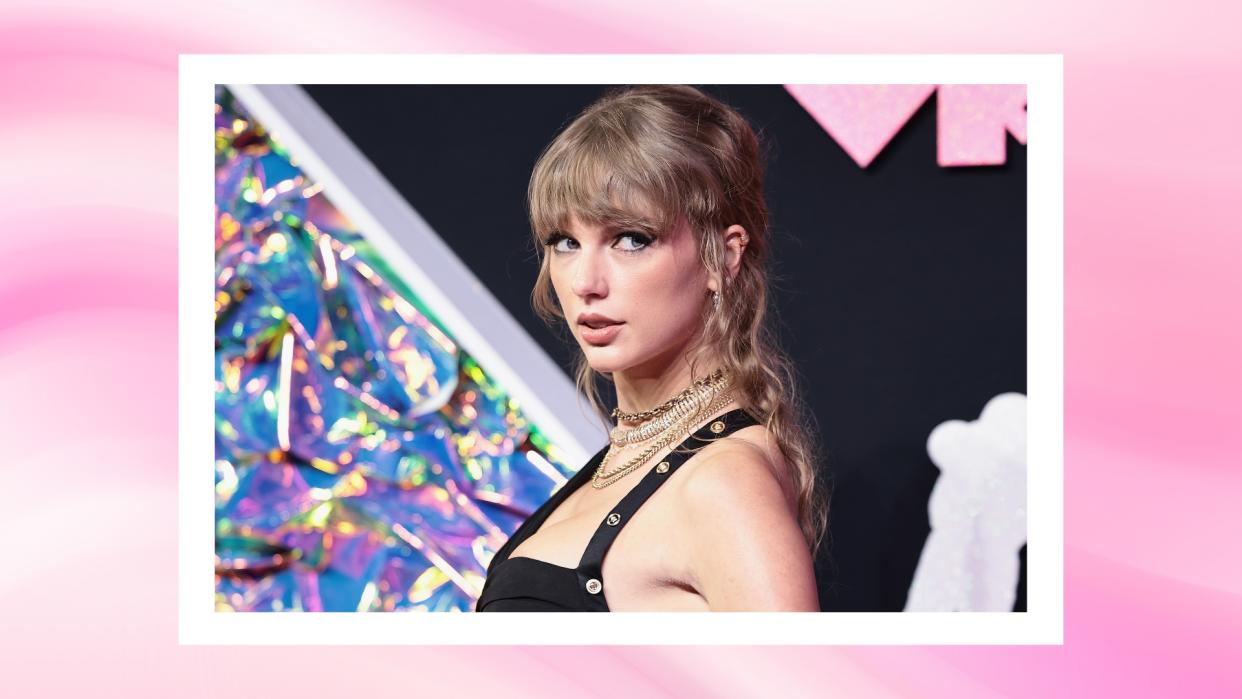  Taylor Swift attends the 2023 MTV Video Music Awards at the Prudential Center on September 12, 2023 in Newark, New Jersey/ in a pink and white marbled template. 