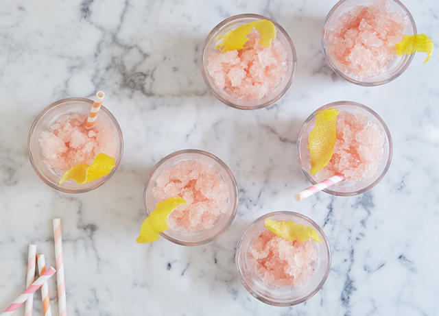 Frozen Gin and Tonic Drink - Frozen Gin & Tonic Slush