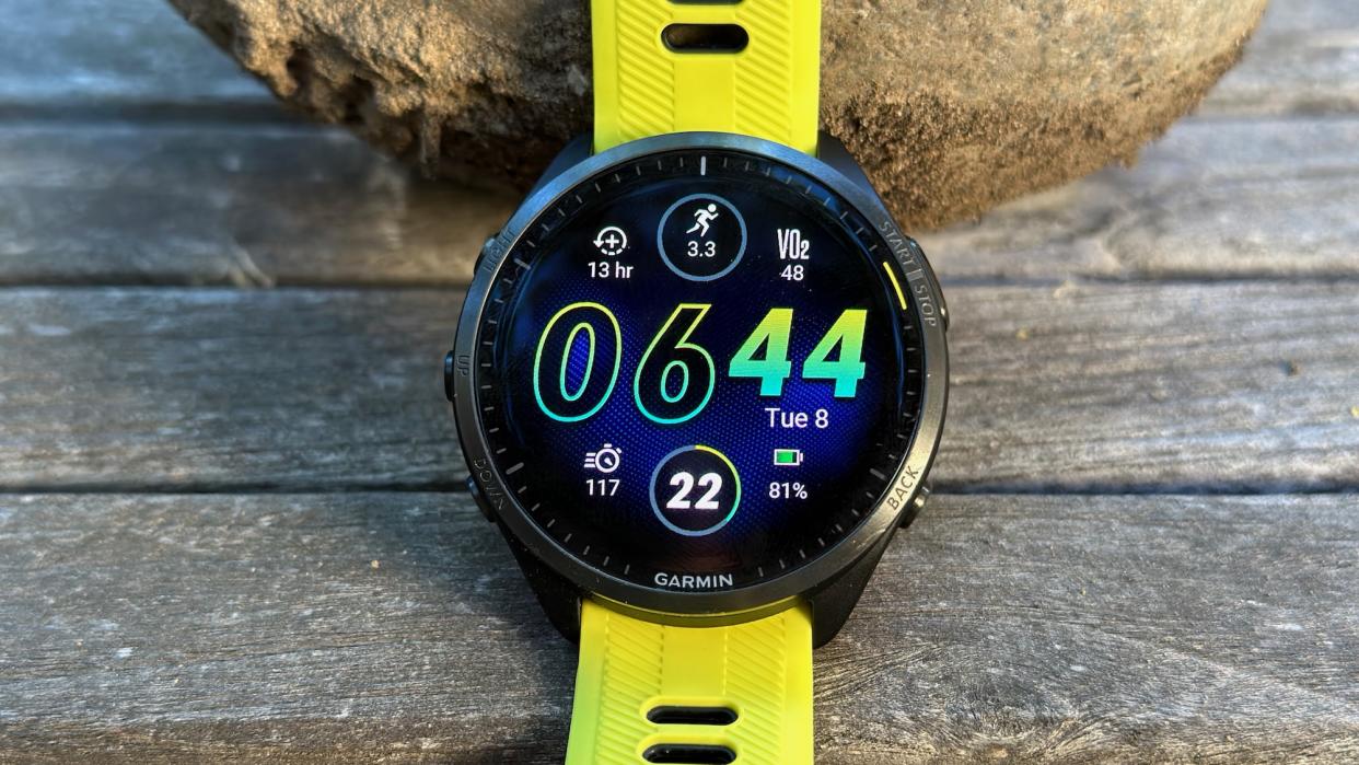  A close up of the Garmin Forerunner 965 display 