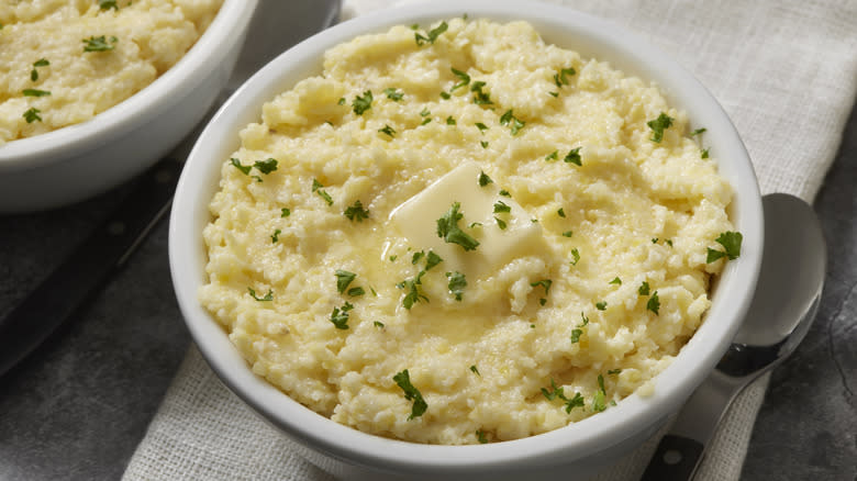 Mashed potatoes on table