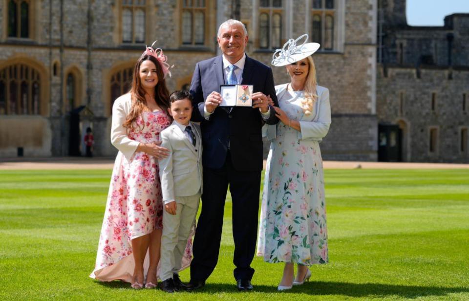 Gazette: Support - Peter Shilton with wife Steph and their family 