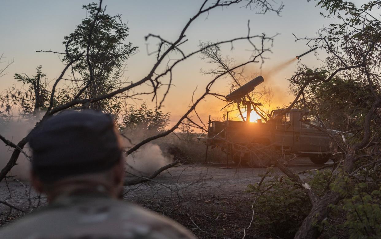 The Ukrainian Centre for Defence Strategies says that Kyiv's forces had 'practically taken control of 'the town of Veseloe