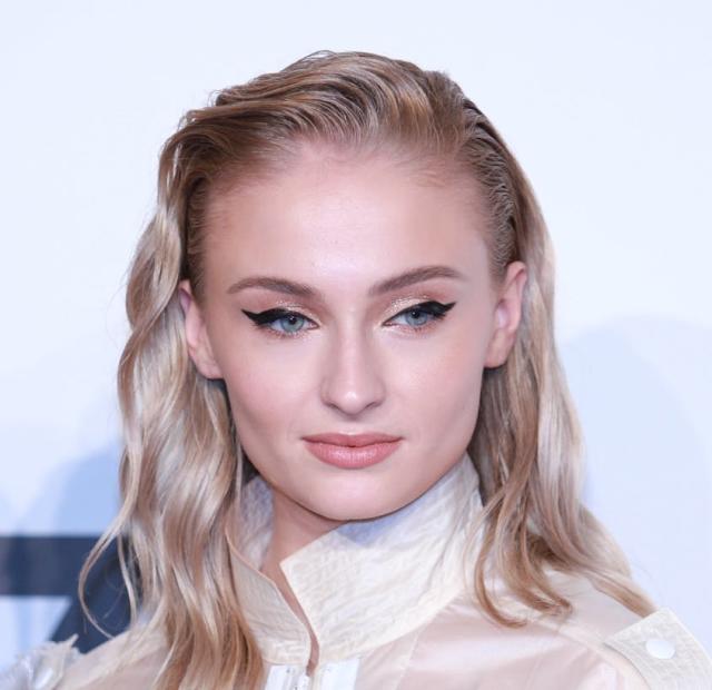 Learn How to Nail the Celebrity-Favorite Wet Hair Look Trend