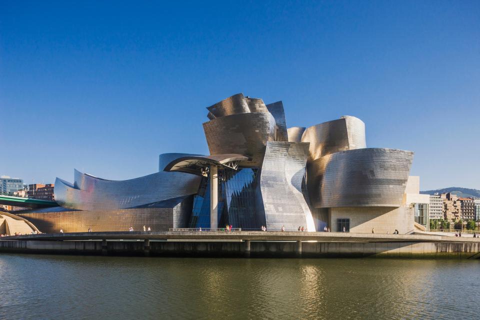 Guggenheim Museum Bilbao, by Frank Gehry (Bilbao, Spain)