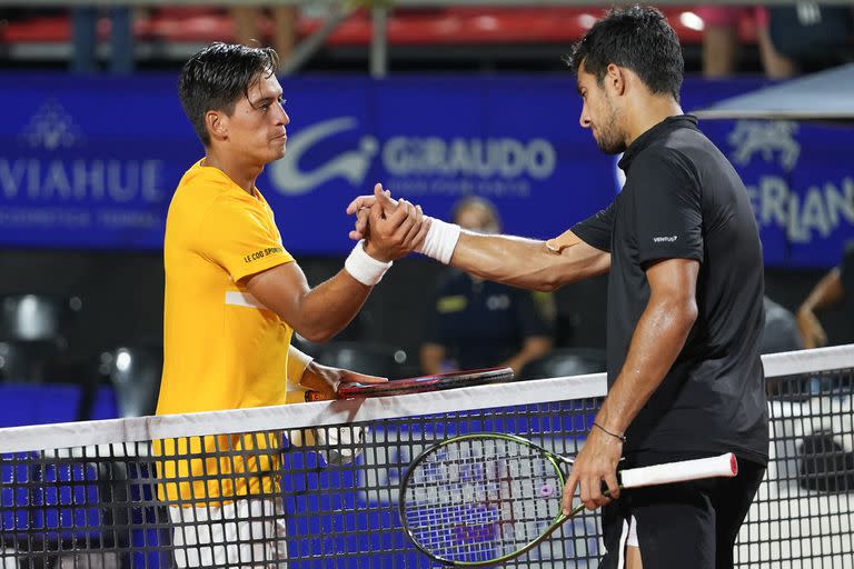 El saludo final entre Sebastián Báez y Christian Garín