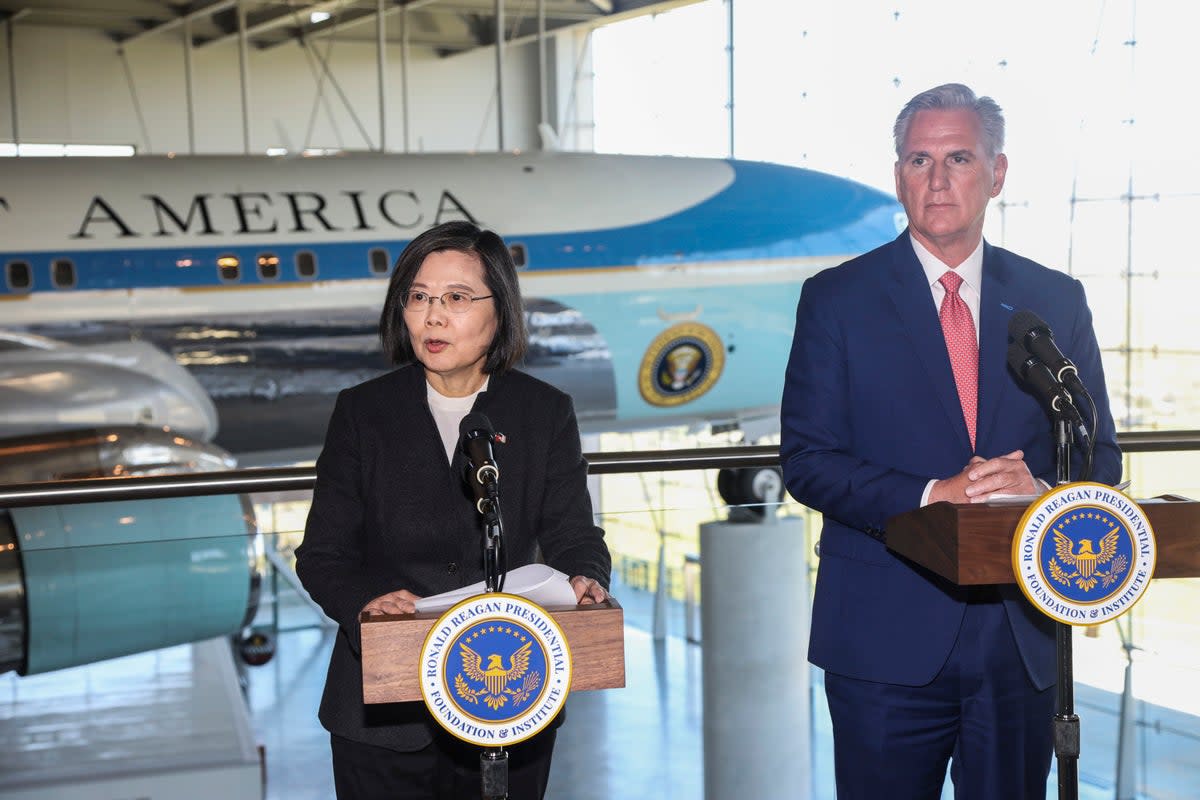 House speaker Kevin McCarthy and Taiwanese president Tsai Ing-wen deliver statements (Copyright 2023 The Associated Press. All rights reserved.)