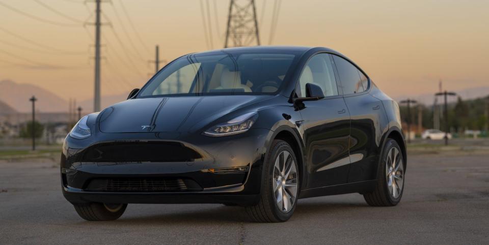 2020 tesla model y with powerline