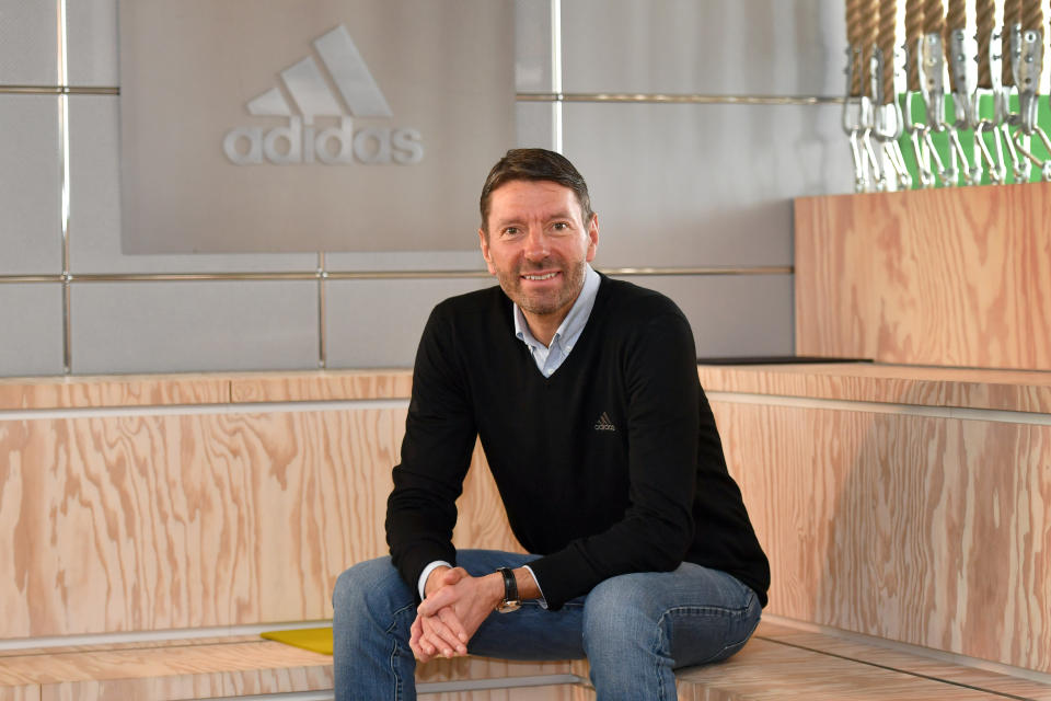 <p>2016 wechselte Rorsted als CEO von Henkel zu Adidas. Seine Ansicht zu Mangergehältern verriet er nach seinem Wechsel dem “Stern”: “Es lohnt sich, Geld in Leute zu investieren.” Mit fast 10 Millionen Euro dürfte Adidas gut in ihn investiert haben. </p>
