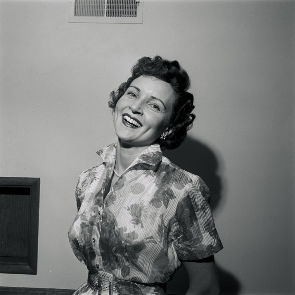 15 Rare Photos Of Betty White When She Was Young