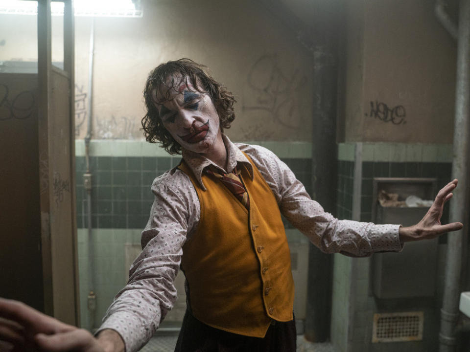 Joaquin Phoenix ist der "Joker" (Bild: Warner Bros. Entertainment Inc./Niko Tavernise)