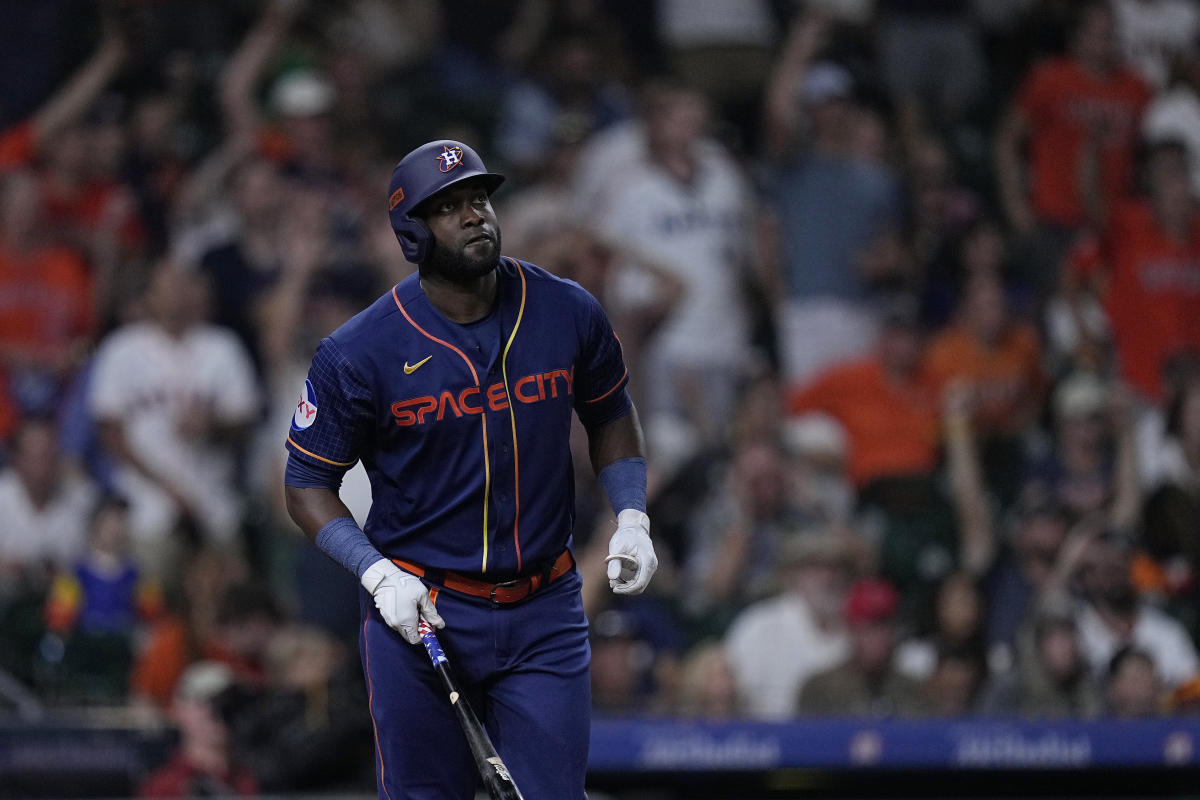 Yordan Alvarez placed on injured list