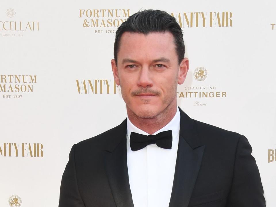 Halbgott, Drachentöter und Blutsauger war er schon, als künftiger Superagent zählt auch er zum Kandidatenkreis: Luke Evans tat im "teleschau"-Interview schon seine Ambitionen kund: "Die Bond-Rolle abzulehnen, ist ziemlich schwer. Es ist eine absolute Ehre - dazu ein fantastischer Charakter für einen Schauspieler." (Bild: Stuart C. Wilson/Getty Images)