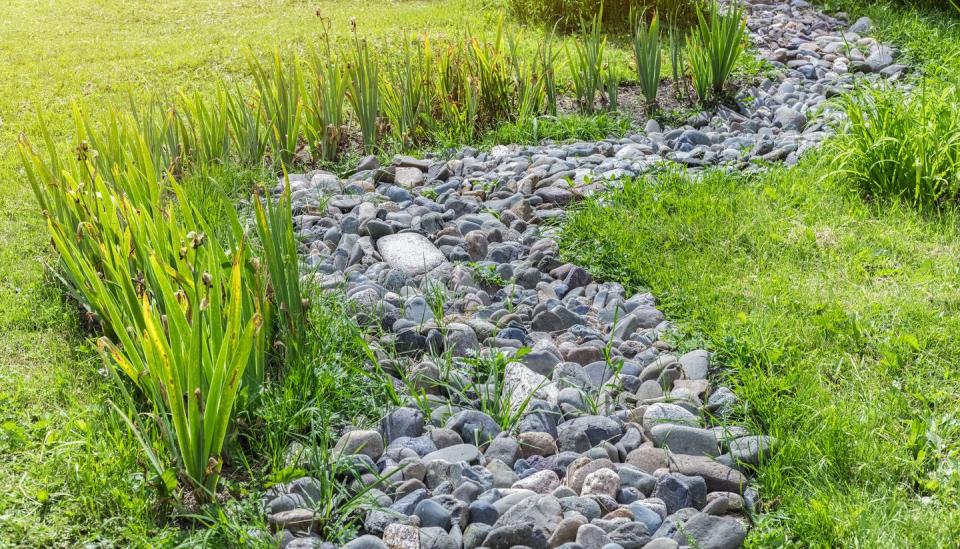 rock garden ideas stone river