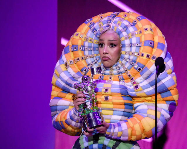 Doja Cat Wore A Chair On Her Head At The VMAs, Plus These Other Wild Looks