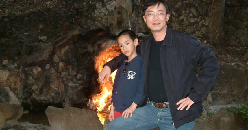 劉修甫(左)從小跟爸爸感情就很好。（圖/ASA agency）