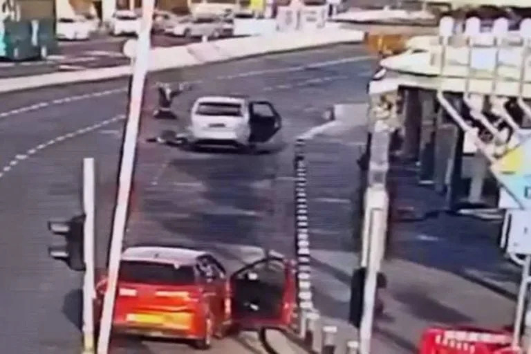 Jerusalén: tres muertos y seis heridos en un ataque contra una parada de autobús