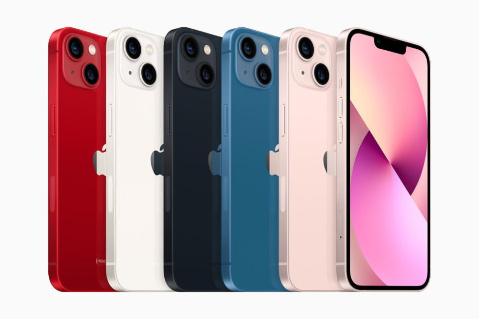 iPhone 13系列與上一代iPhone 12一樣，共推出4款機型，分別是5.4吋的iPhone 13 mini、6.1 吋的iPhone 13、iPhone 13 Pro以及6.7吋的iPhone 13 Pro Max。