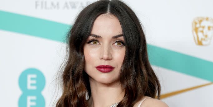 ana de armas baftas beauty look 2023