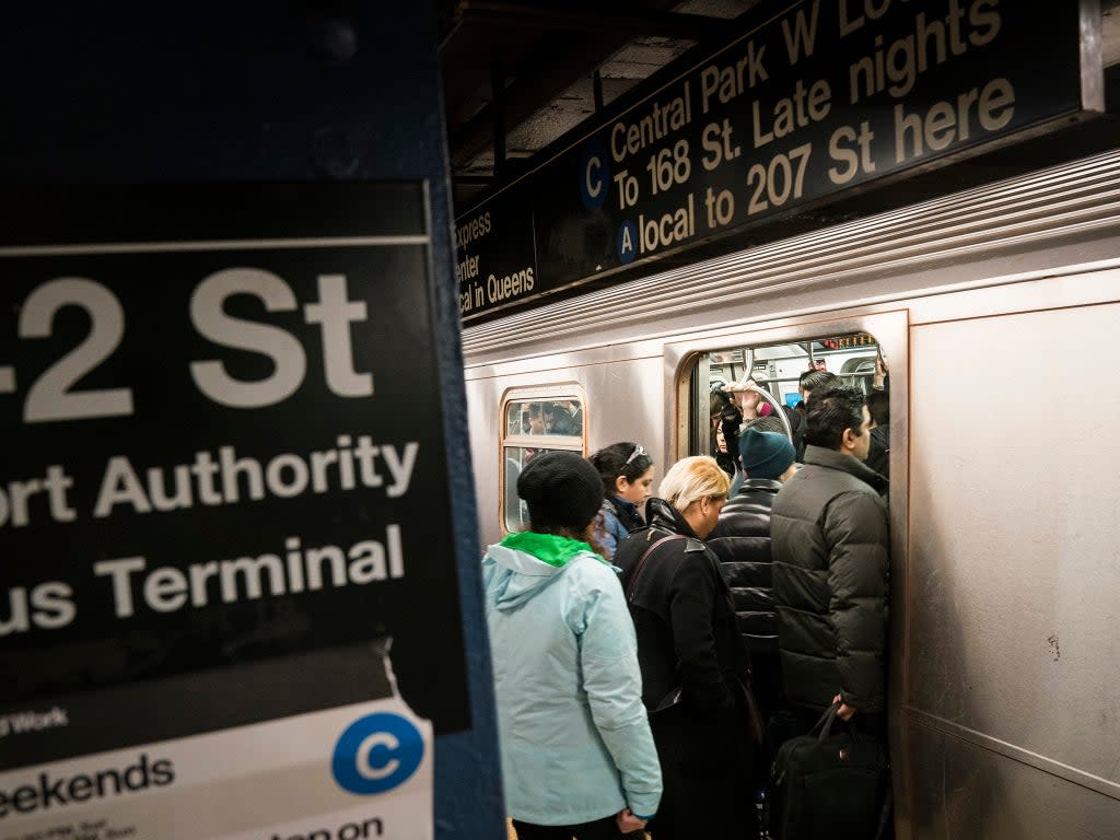 NYC Port Authority police officer charged over ‘inappropriate’ relationship with homeless teen  (Getty)