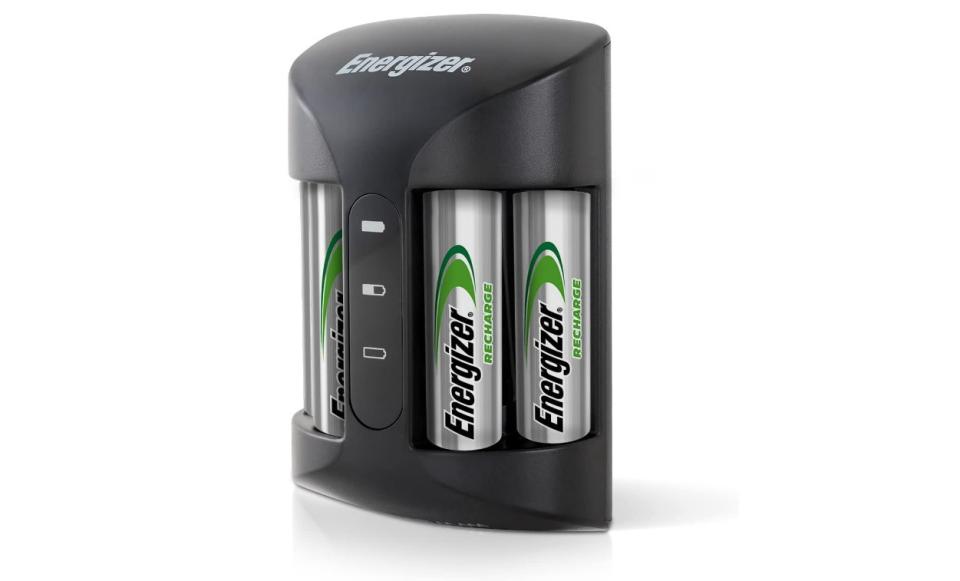 Cargador para Pilas Recargables AA y AAA Energizer / Imagen: Amazon México