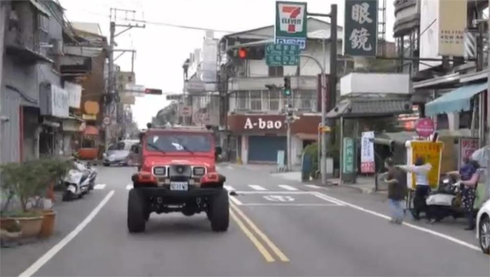 陳柏惟驚傳送醫！陪同林靜儀掃街意外從宣傳車摔落