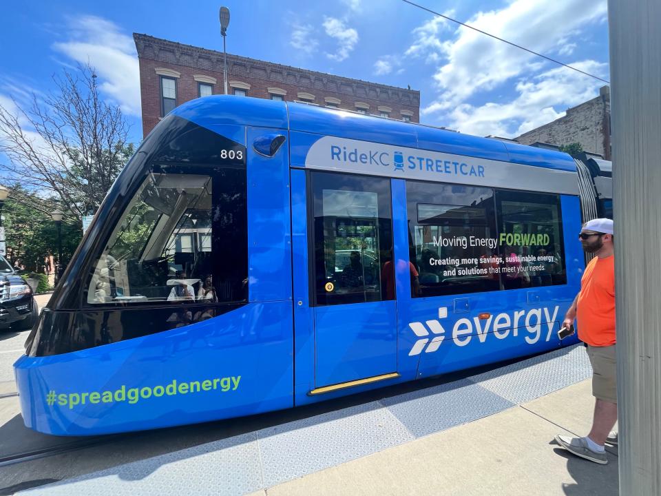 exterior shot of a blue kansas city street car shuttle