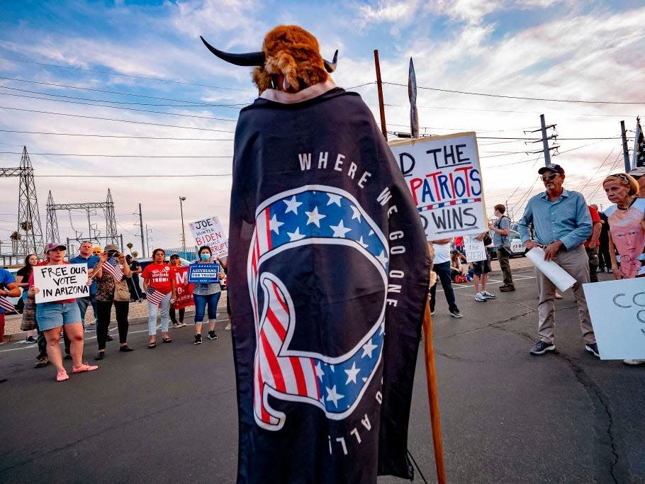 qanon arizona protests