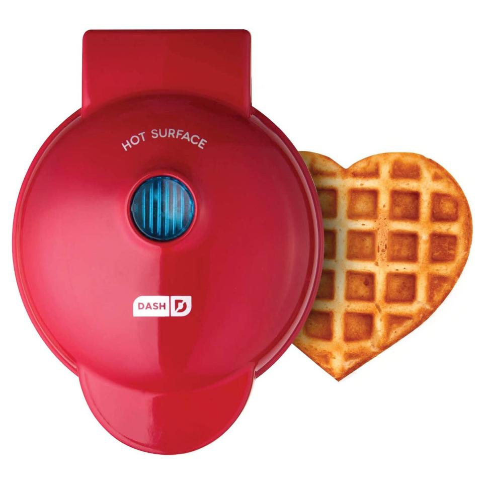 Dash Heart-Shaped Waffle Maker